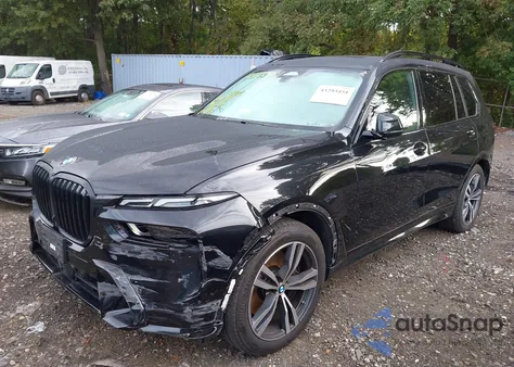 2024 BMW X7 xDrive40I z USA, uszkodzony, nr VIN 5UX23EM09R9U96706